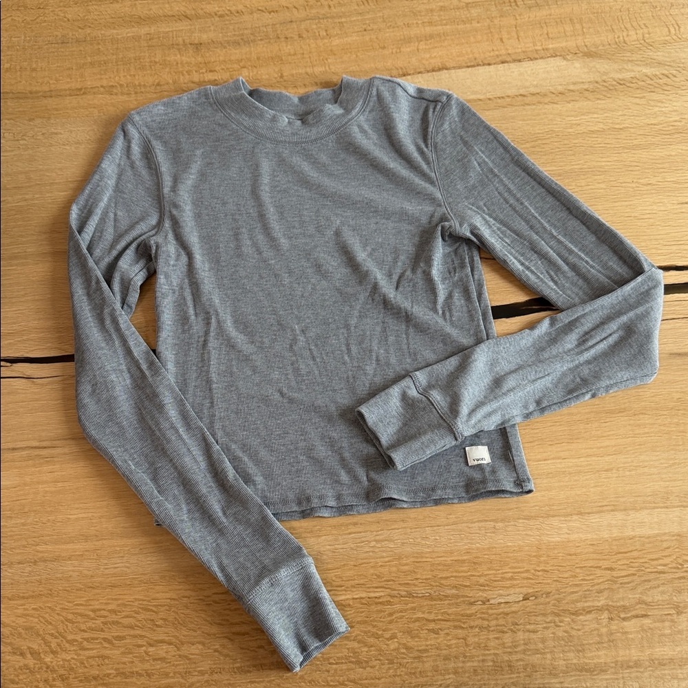 Vuori Heather Gray Long Sleeve Crew Tee - Picture 3 of 13